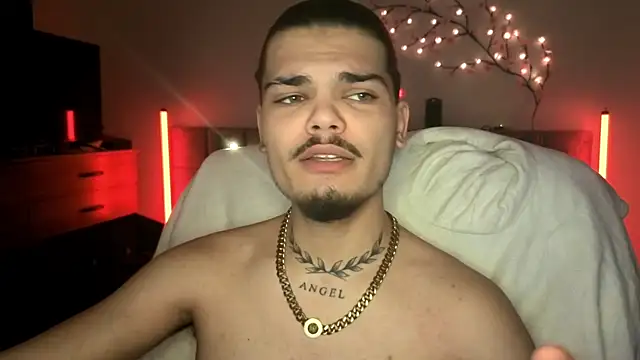 Snapshot of JordanShow chatting on 01-12-26, 03:50 JordanShow online show from 01-12-26, 03:50