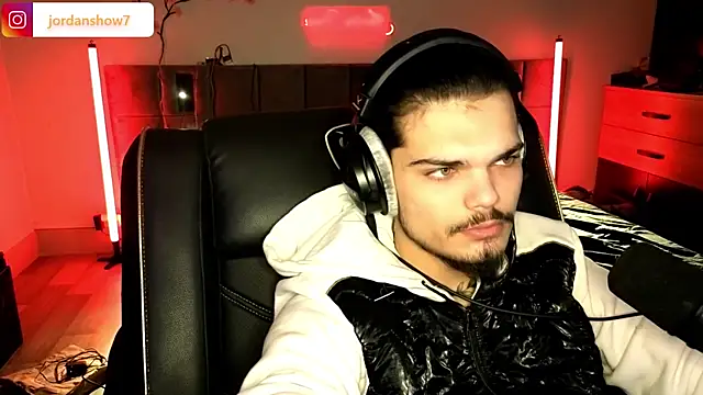 Snapshot of JordanShow chatting on 02-09-26, 10:14 JordanShow online show from 02-09-26, 10:14