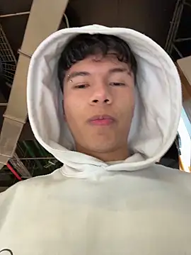 Logan smith1 online show from 11-08-25, 01:22