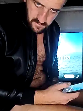 Snapshot of GrofLicno chatting on 11-09-25, 02:15 GrofLicno online show from 11-09-25, 02:15