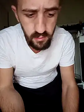 Snapshot of GrofLicno chatting on 12-04-25, 12:14 GrofLicno online show from 12-04-25, 12:14