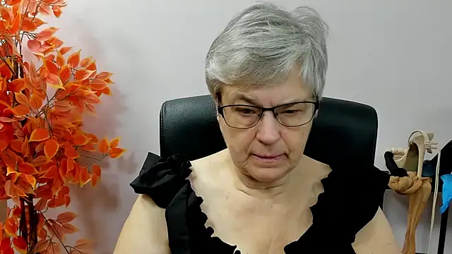 IrisDream online show from 09-17-25, 06:15