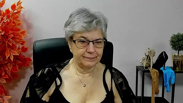 IrisDream online show from 11-24-25, 07:19