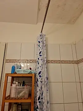 Snapshot of Josephine_LIVE chatting on 11-24-25, 05:18 Josephine LIVE online show from 11-24-25, 05:18