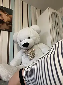 Liya my online show from 01-14-26, 01:17