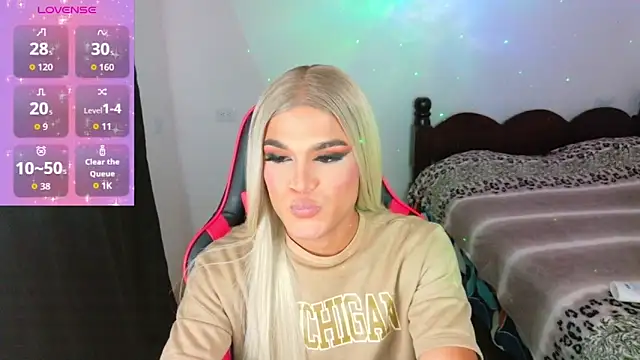 Snapshot of AllisonsweetZ chatting on 11-05-25, 02:39 AllisonsweetZ online show from 11-05-25, 02:39