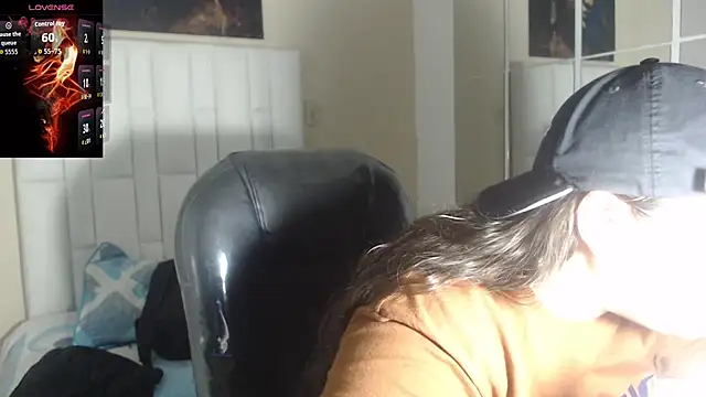 Snapshot of katty_femdom chatting on 09-14-25, 12:37 katty femdom online show from 09-14-25, 12:37
