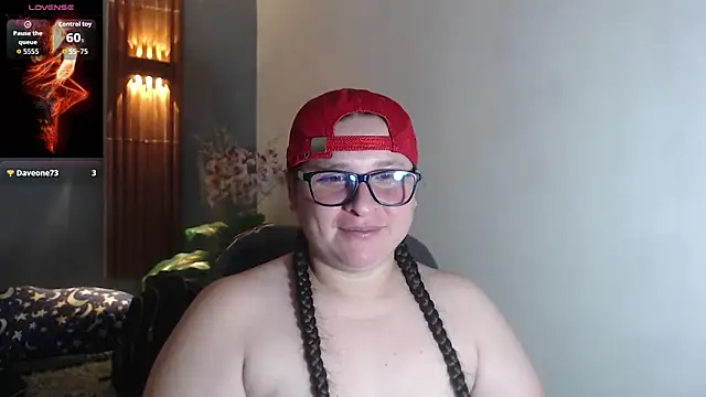 Snapshot of katty_femdom chatting on 09-28-25, 12:43 katty femdom online show from 09-28-25, 12:43