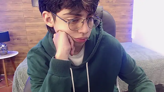 Snapshot of jhoellx chatting on 01-09-25, 12:41 jhoellx online show from 01-09-25, 12:41