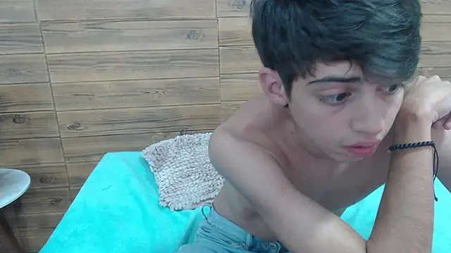 Snapshot of jhoellx chatting on 02-05-25, 04:14 jhoellx online show from 02-05-25, 04:14