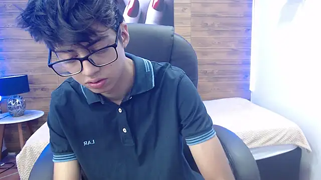 Snapshot of jhoellx chatting on 02-12-25, 01:16 jhoellx online show from 02-12-25, 01:16