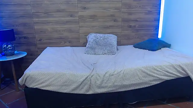 Snapshot of jhoellx chatting on 02-20-25, 06:35 jhoellx online show from 02-20-25, 06:35