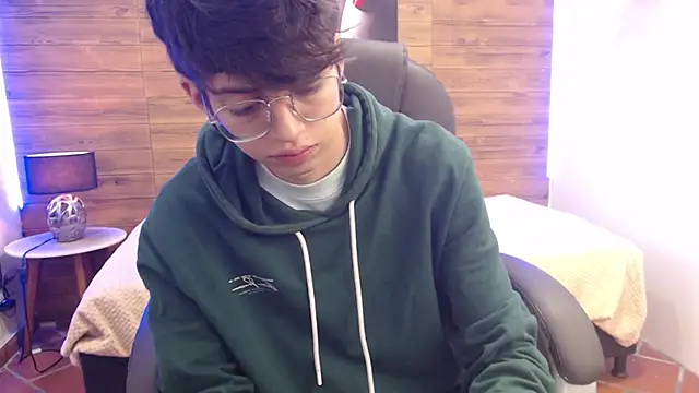 Snapshot of jhoellx chatting on 02-26-25, 12:58 jhoellx online show from 02-26-25, 12:58