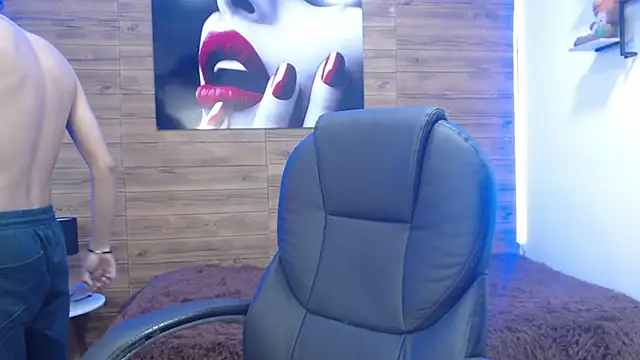 Snapshot of jhoellx chatting on 03-21-25, 12:50 jhoellx online show from 03-21-25, 12:50