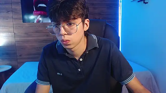 Snapshot of jhoellx chatting on 09-11-25, 07:47 jhoellx online show from 09-11-25, 07:47