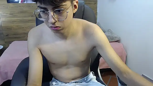 Snapshot of jhoellx chatting on 10-03-25, 09:45 jhoellx online show from 10-03-25, 09:45