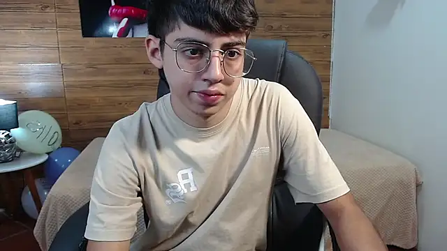 Snapshot of jhoellx chatting on 10-09-25, 07:56 jhoellx online show from 10-09-25, 07:56