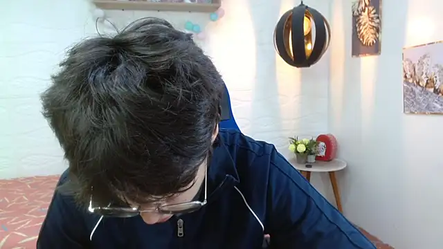 Snapshot of jhoellx chatting on 11-29-25, 12:52 jhoellx online show from 11-29-25, 12:52