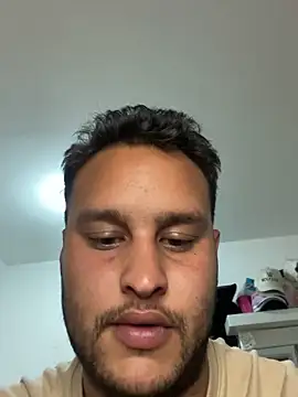 Snapshot of Cristian_099 chatting on 09-14-25, 02:49 Cristian 099 online show from 09-14-25, 02:49