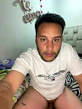 Snapshot of Cristian_099 chatting on 01-15-26, 05:12 Cristian 099 online show from 01-15-26, 05:12