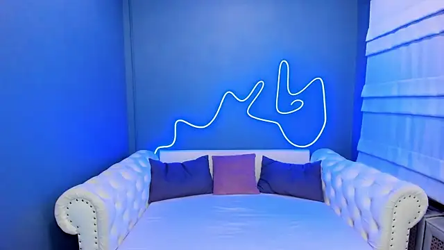 rock n roxy online show from 10-28-25, 01:20