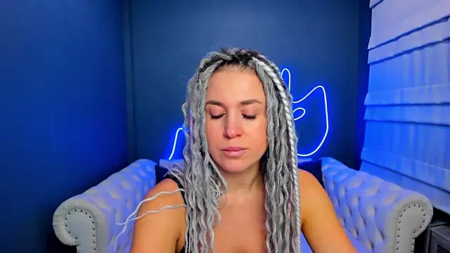 rock n roxy online show from 12-19-25, 01:23