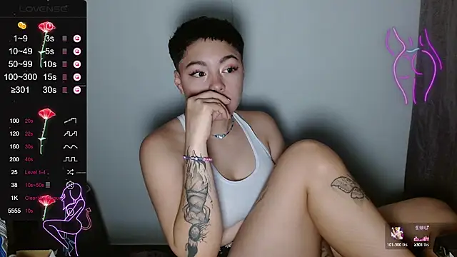 TRIXIE TANG28 online show from 03-07-25, 12:26