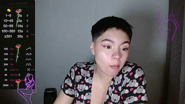 TRIXIE TANG28 online show from 03-23-25, 03:10