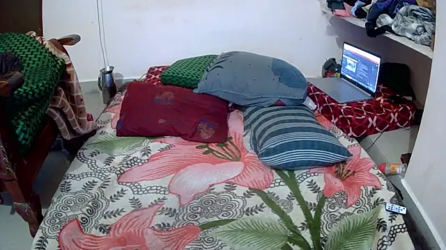 Snapshot of inba99tamil chatting on 03-18-25, 12:38 inba99tamil online show from 03-18-25, 12:38