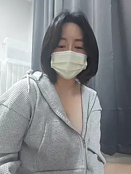 2hyun online show from 12-27-24, 10:55