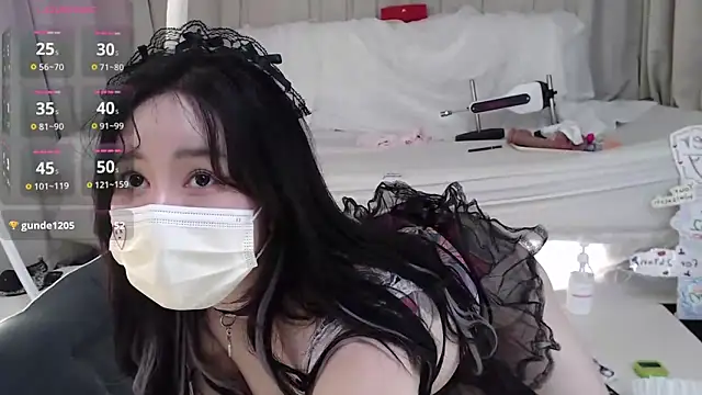 2hyun online show from 03-21-25, 11:12