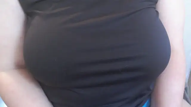 Snapshot of Bigbittiesandfun chatting on 01-27-25, 09:00 Bigbittiesandfun online show from 01-27-25, 09:00