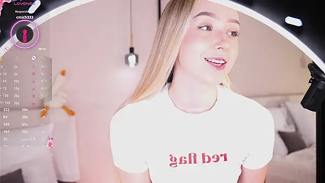 HollisBeckett online show from 04-26-26, 03:15