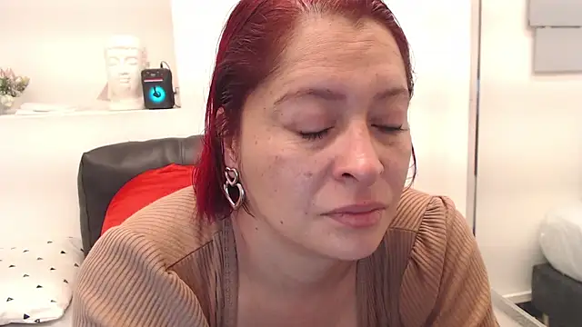 eva twiss online show from 11-18-25, 12:31