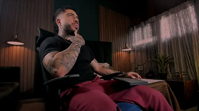 Snapshot of LeoSalvatore_ chatting on 01-27-25, 04:54 LeoSalvatore online show from 01-27-25, 04:54