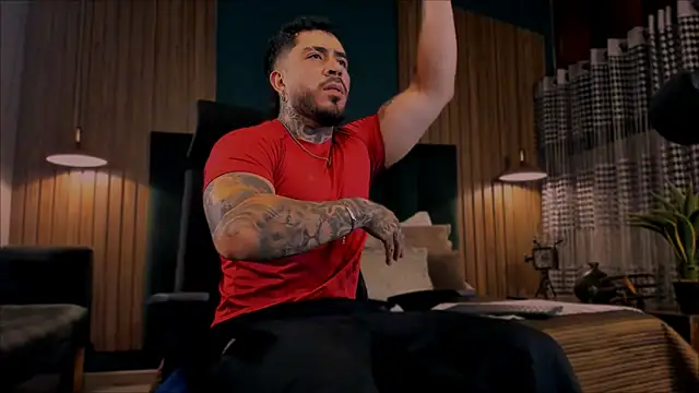 Snapshot of LeoSalvatore_ chatting on 02-06-25, 03:37 LeoSalvatore online show from 02-06-25, 03:37