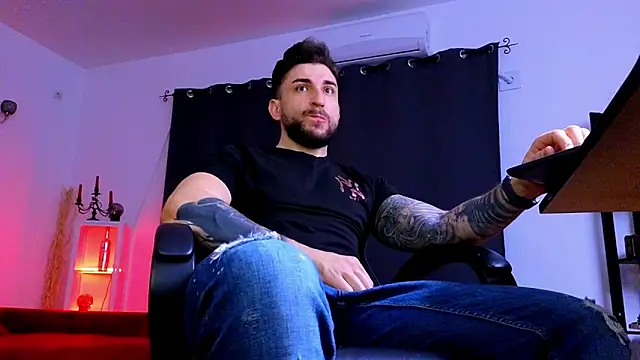 MightyAaron66 online show from 04-05-26, 02:31