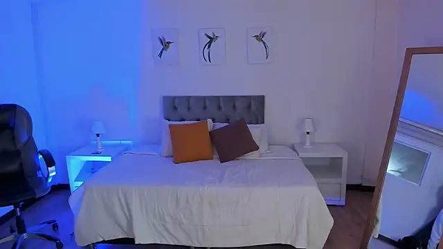 Snapshot of Tamy_edwards chatting on 03-20-25, 01:24 Tamy edwards online show from 03-20-25, 01:24