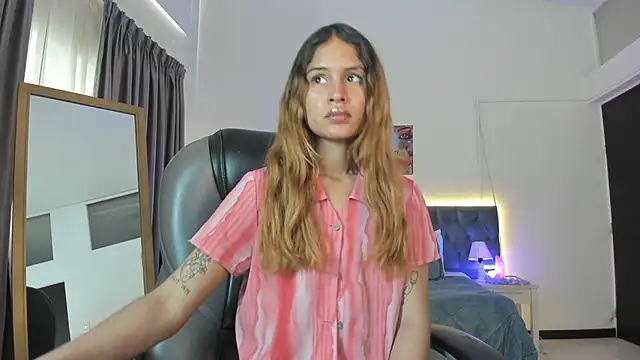 Snapshot of Tamy_edwards chatting on 12-16-25, 08:25 Tamy edwards online show from 12-16-25, 08:25