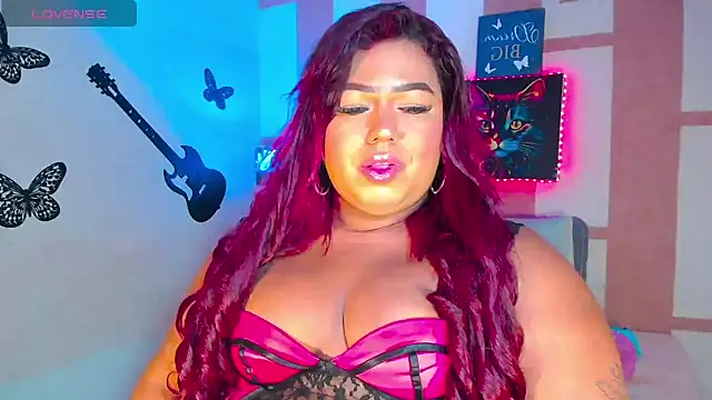 Snapshot of OpraxBellinda chatting on 06-19-26, 03:22 OpraxBellinda online show from 06-19-26, 03:22