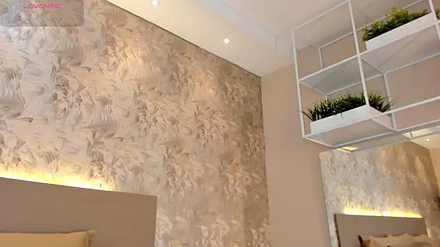 JadaKai online show from 04-25-26, 11:57