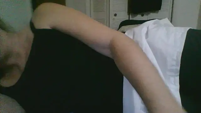 Snapshot of Emilylyn2501 chatting on 12-18-25, 03:45 Emilylyn2501 online show from 12-18-25, 03:45