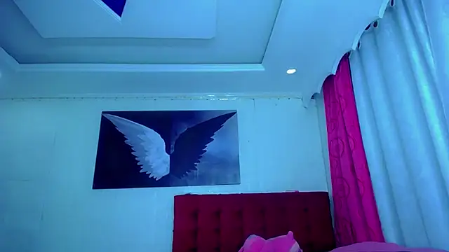 Snapshot of NahomiCamper chatting on 10-26-25, 10:25 NahomiCamper online show from 10-26-25, 10:25