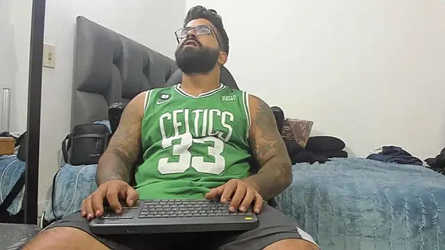 Snapshot of Lyon_vach chatting on 12-11-24, 04:39 Lyon vach online show from 12-11-24, 04:39