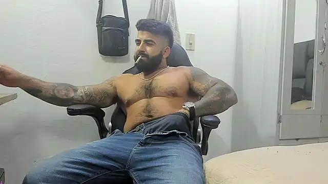 Snapshot of Lyon_vach chatting on 01-26-25, 05:02 Lyon vach online show from 01-26-25, 05:02