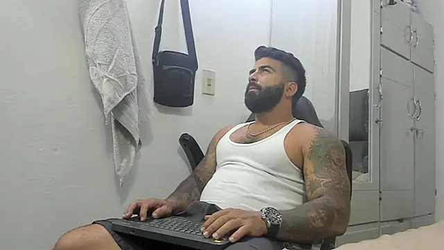 Snapshot of Lyon_vach chatting on 01-30-25, 02:49 Lyon vach online show from 01-30-25, 02:49