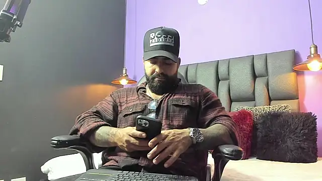 Snapshot of Lyon_vach chatting on 09-20-25, 12:11 Lyon vach online show from 09-20-25, 12:11