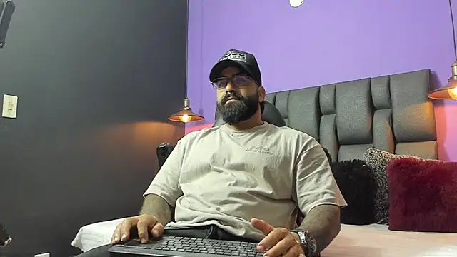 Snapshot of Lyon_vach chatting on 09-20-25, 11:39 Lyon vach online show from 09-20-25, 11:39