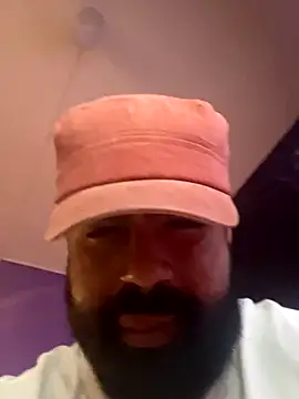 Snapshot of Lyon_vach chatting on 10-18-25, 07:36 Lyon vach online show from 10-18-25, 07:36