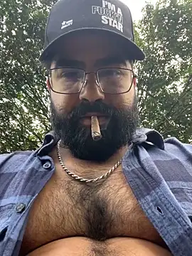 Snapshot of Lyon_vach chatting on 10-19-25, 09:26 Lyon vach online show from 10-19-25, 09:26